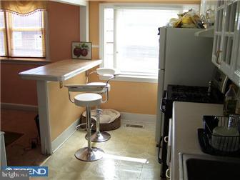 7556 Greenhill Road Philadelphia, PA 19151 - Photo 5 of 8 Kitchen