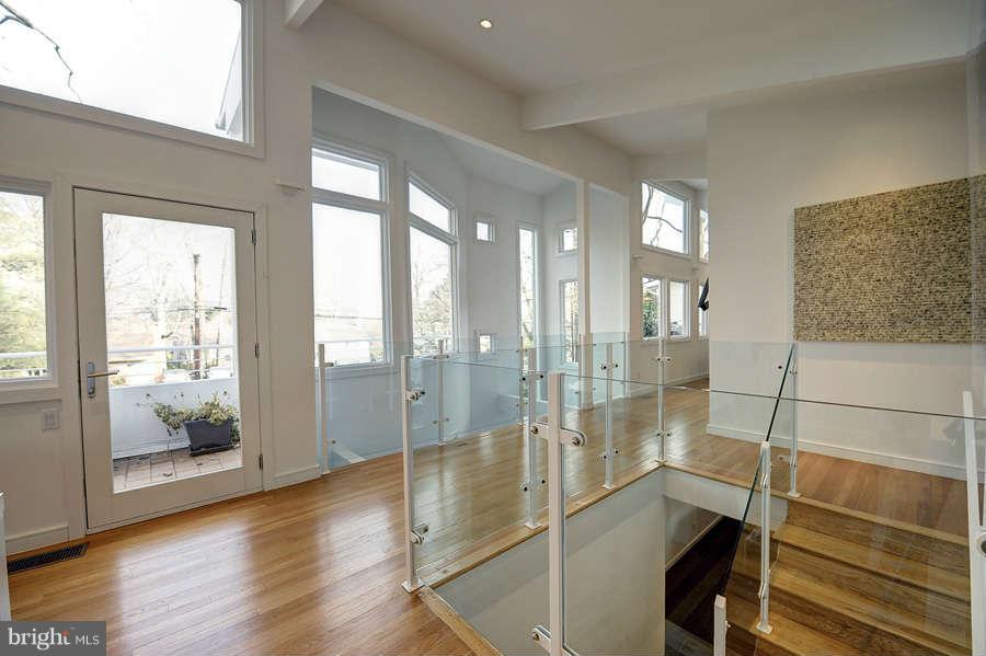 5312 Sangamore Road Bethesda, MD 20816 - Photo 7 of 22 Stair