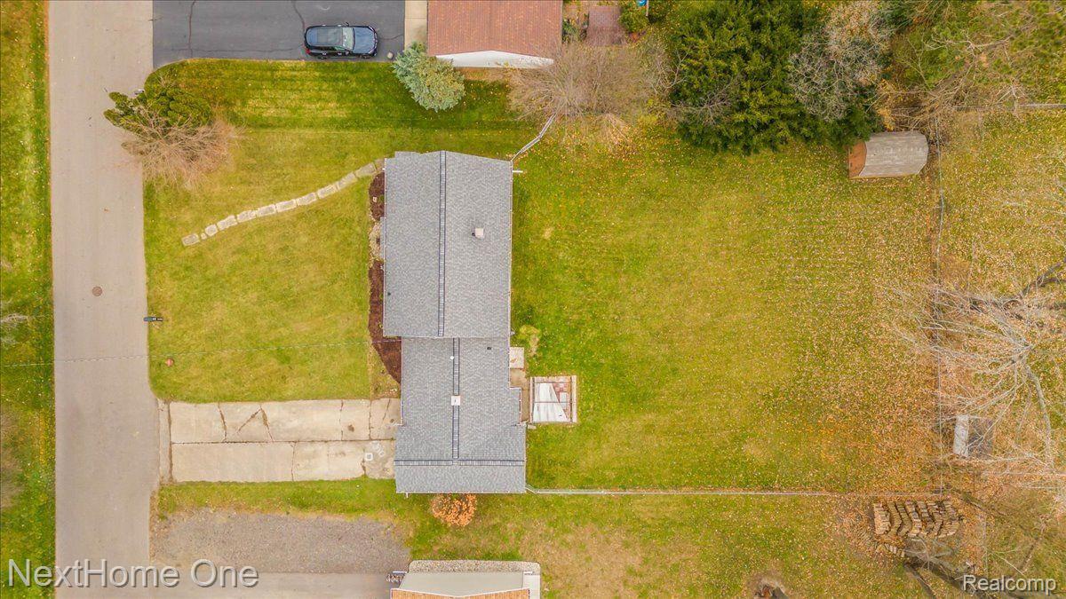 1011 Oak Grove Road Jackson, MI 49203 - Photo 22 of 23 view from above