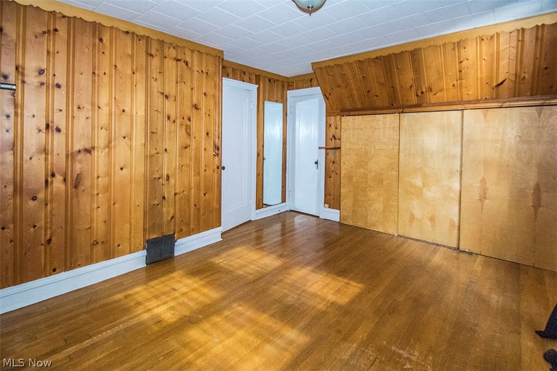 12810 North Road Cleveland, OH 44111 - Photo 16 of 33 Gallery Image 16