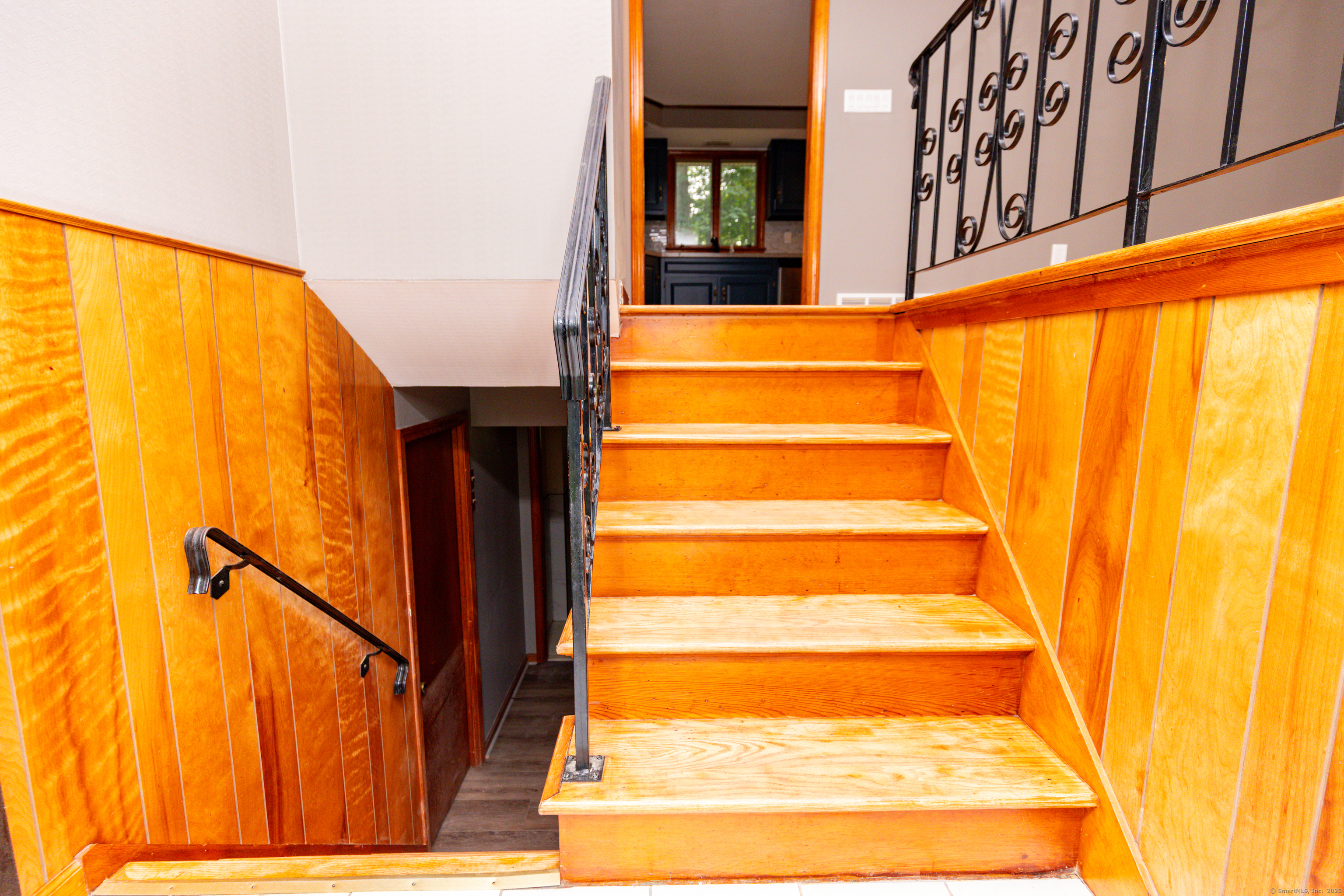 45 Renshaw Road Hamden, CT 06518 - Photo 14 of 26