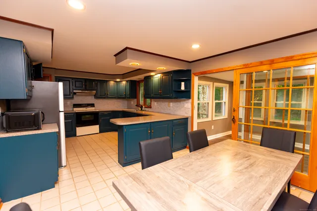 $3,800 | 45 Renshaw Road, Hamden, CT 06518