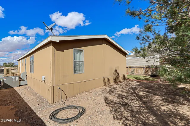 a house view with a backyard