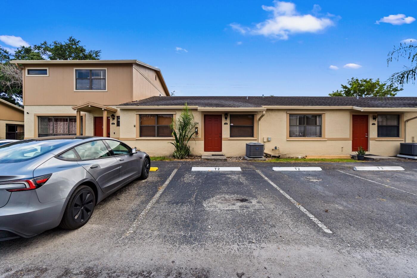 3370 Beau Rivage Drive, Unit 2T Pompano Beach, FL 33064 - Photo 6 of 29 DSC08018