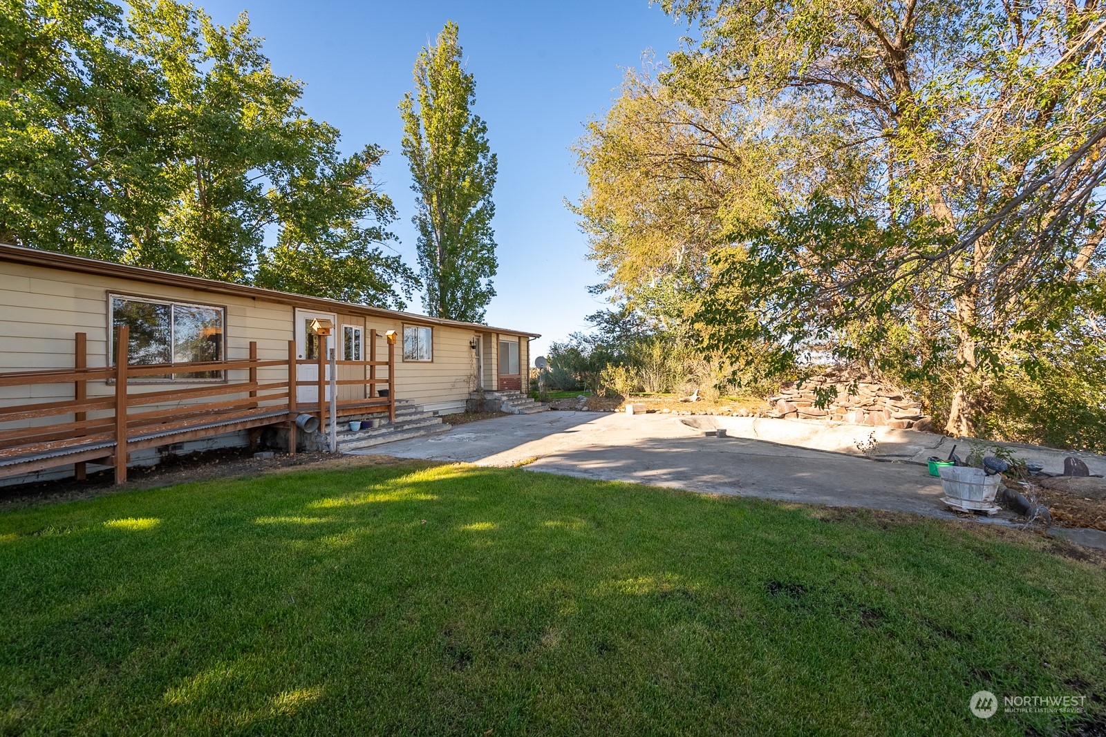 2197 Stoneridge Road Northeast Moses Lake, WA 98837 - Photo 8 of 38 Gallery Image 8