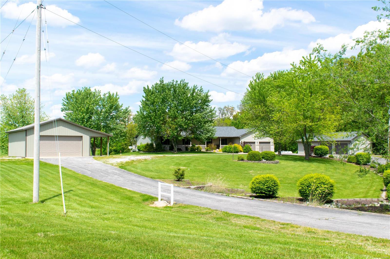 4622 Floraville Road Millstadt, IL 62260 - Photo 1 of 74 Gallery Image 1