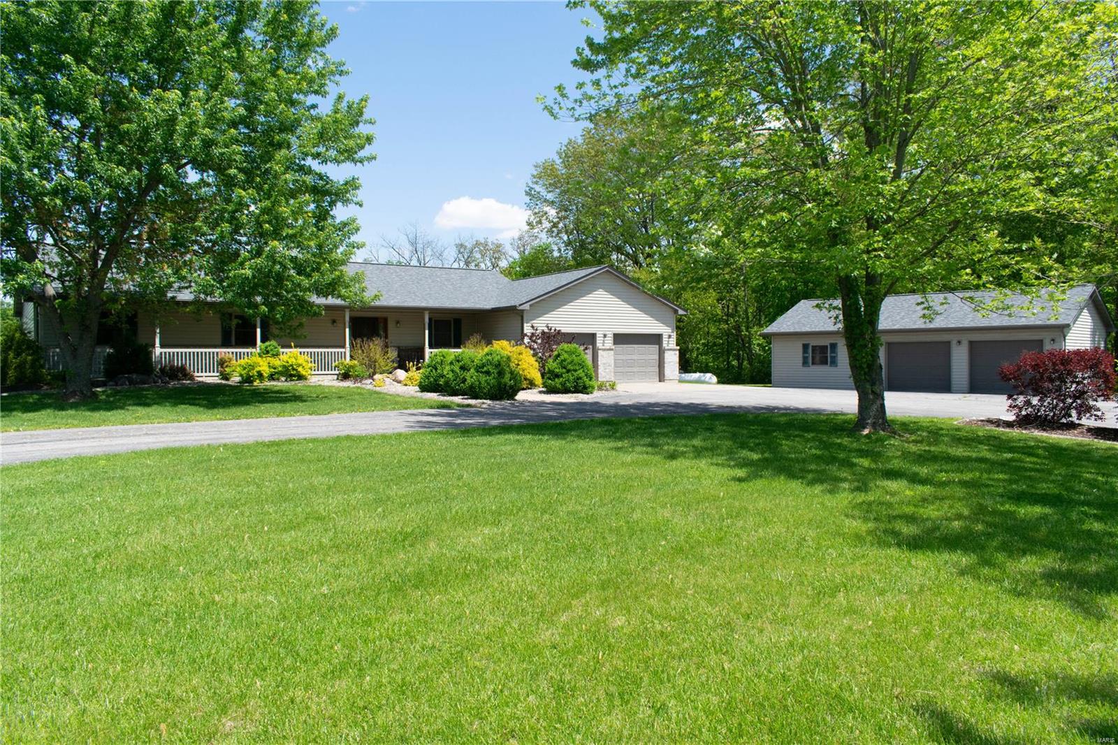 4622 Floraville Road Millstadt, IL 62260 - Photo 2 of 74 Gallery Image 2