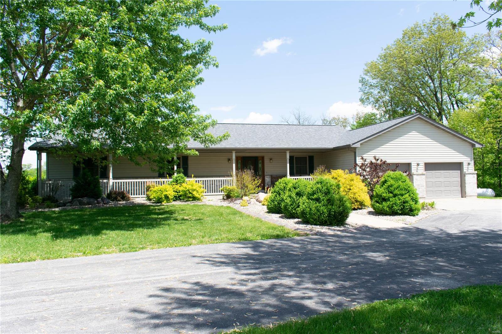 4622 Floraville Road Millstadt, IL 62260 - Photo 4 of 74 Gallery Image 4