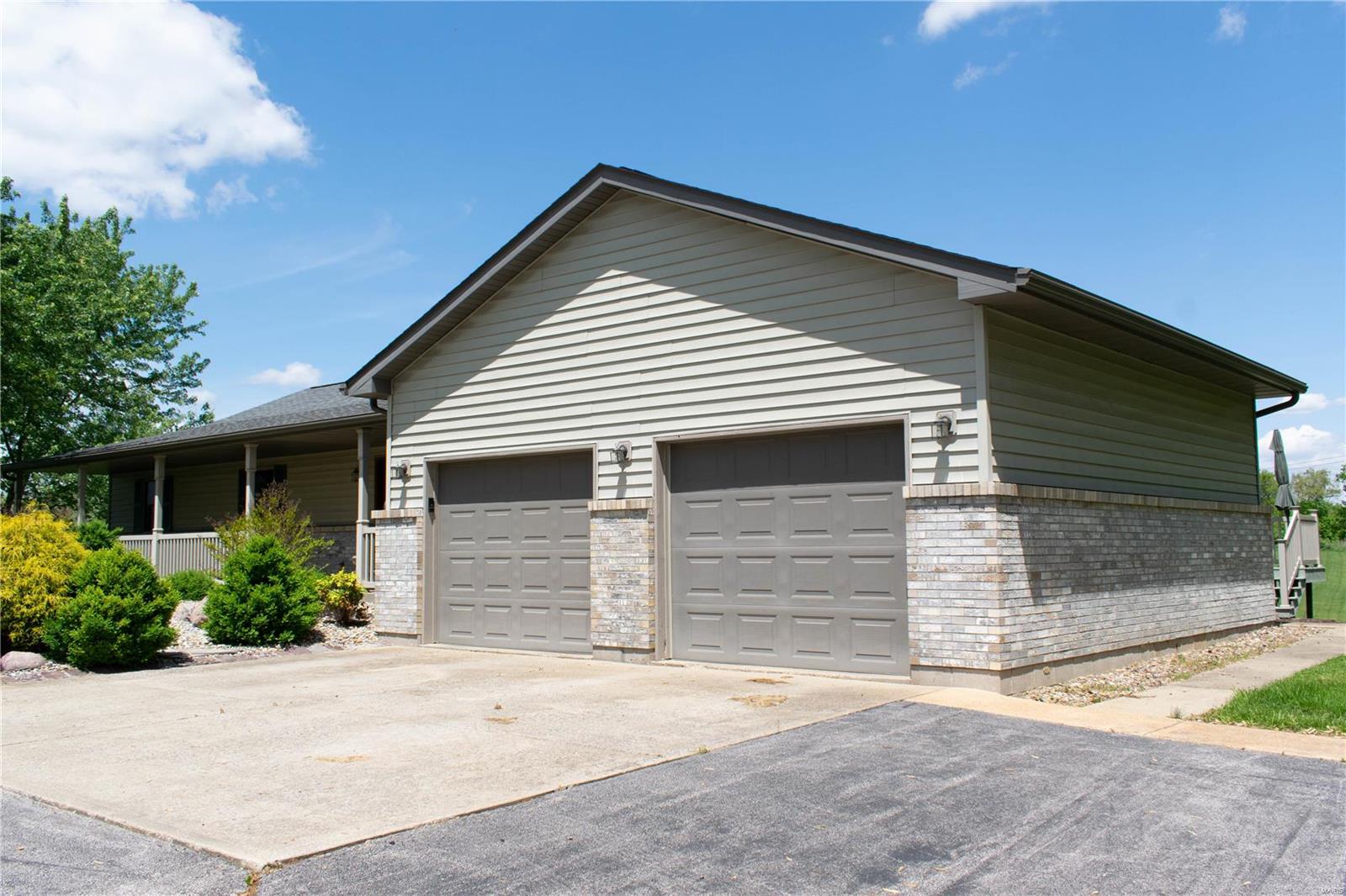 4622 Floraville Road Millstadt, IL 62260 - Photo 5 of 74 Gallery Image 5