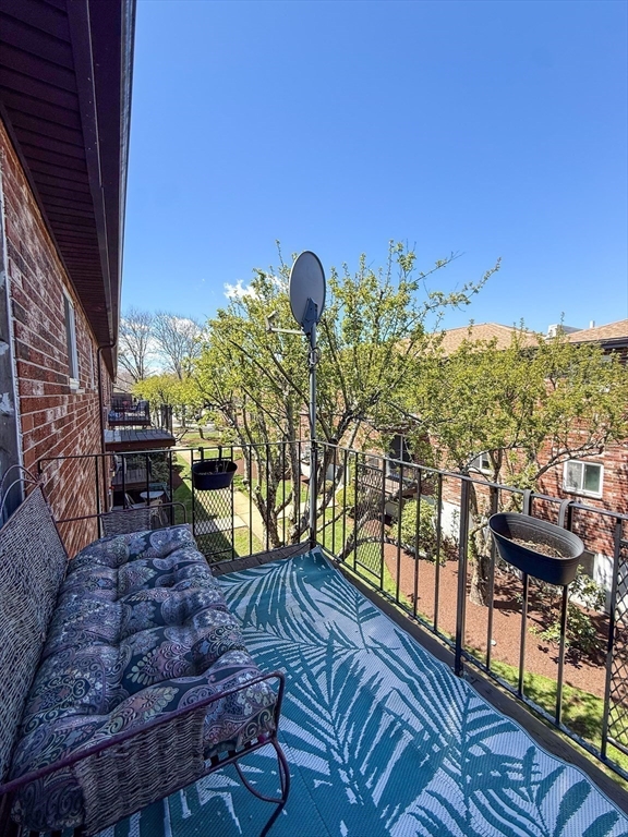 28 Westgate Road, Unit 5 Boston, MA 02467 - Photo 7 of 8