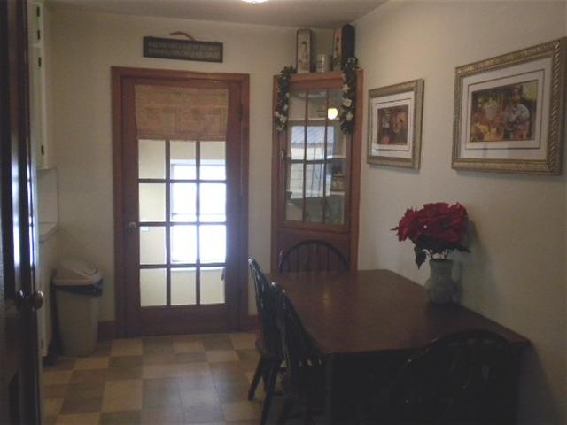 2015 Ridgeway Court Bettendorf, IA 52722 - Photo 8 of 12 Gallery Image 8