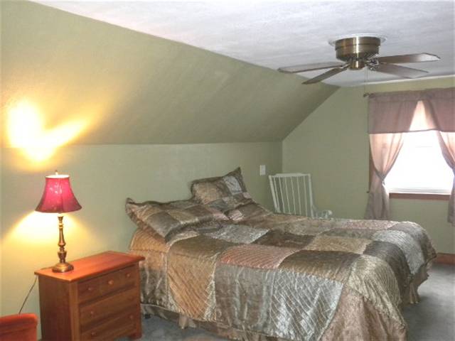 2015 Ridgeway Court Bettendorf, IA 52722 - Photo 9 of 12 Gallery Image 9