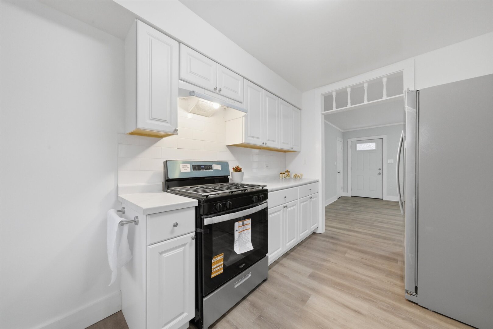 302 Hubbard Avenue Elgin, IL 60123 - Photo 12 of 38