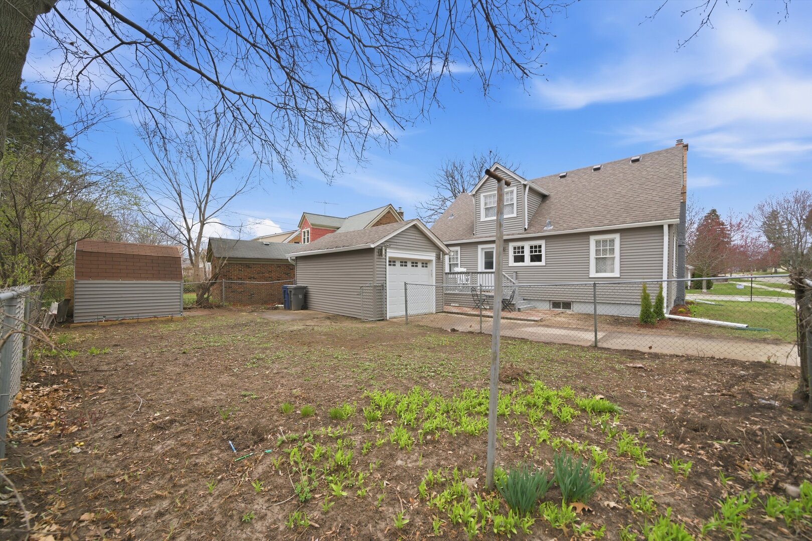 302 Hubbard Avenue Elgin, IL 60123 - Photo 38 of 38