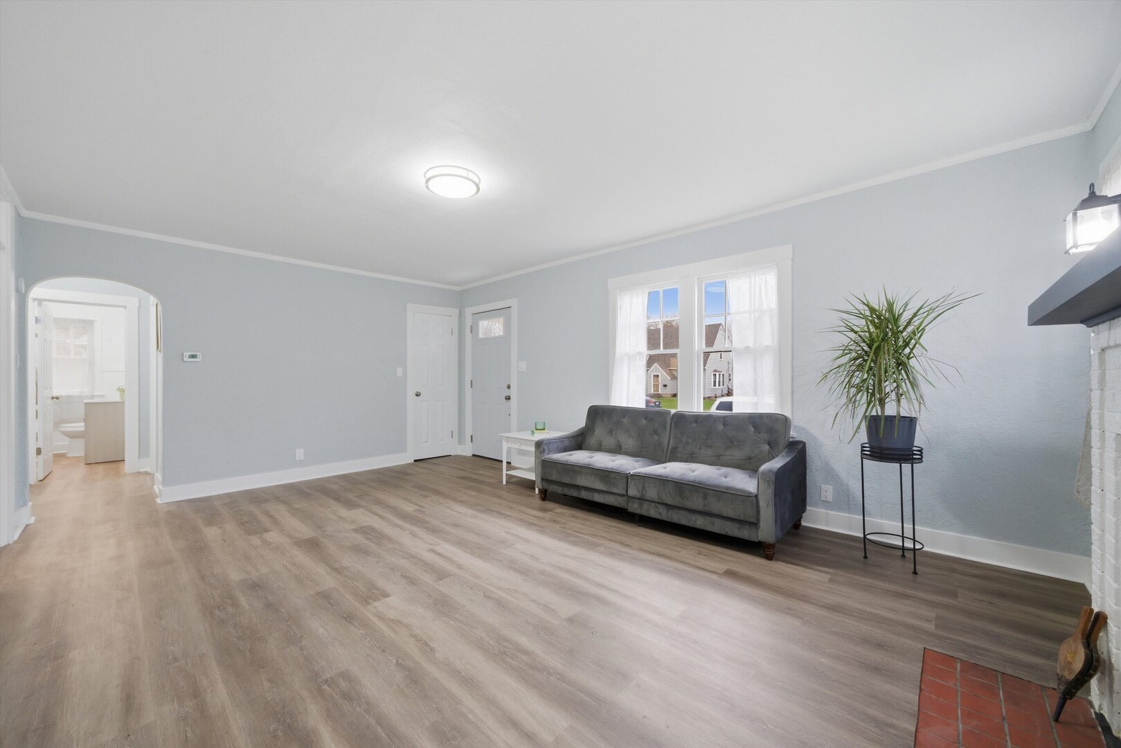302 Hubbard Avenue Elgin, IL 60123 - Photo 7 of 38