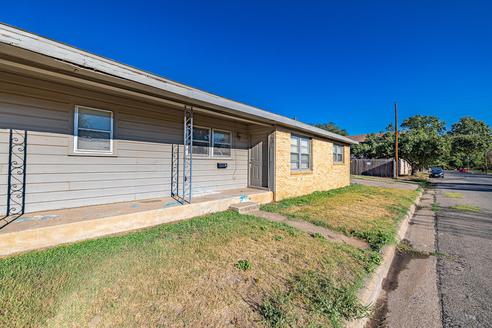 2402 46th Street Lubbock, TX 79412 - Photo 2 of 35 1-15
