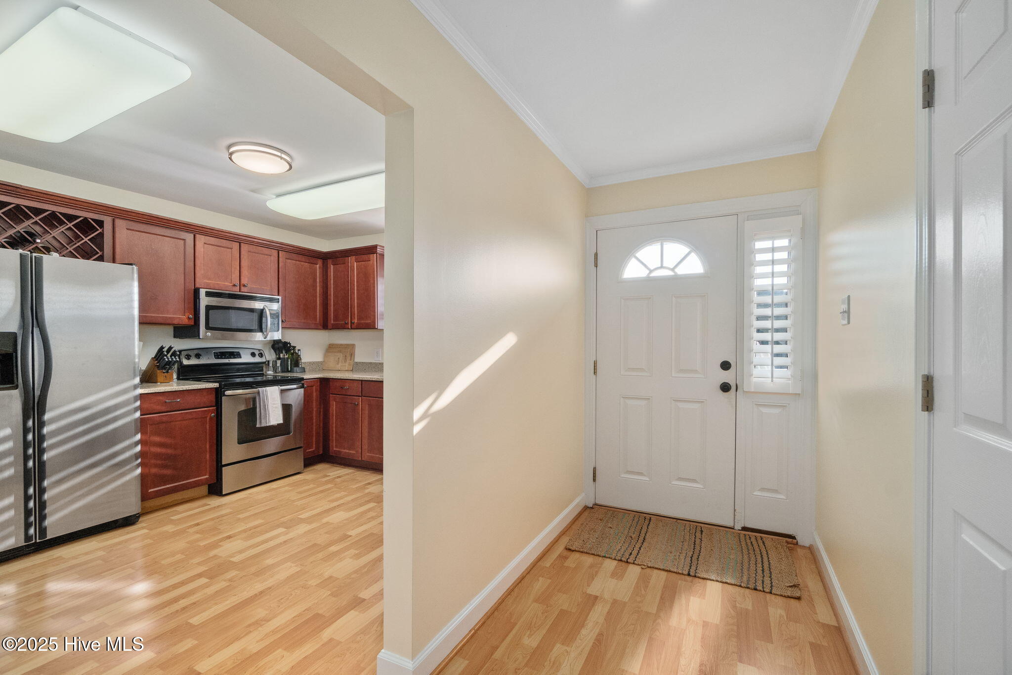 1011 Front Street, Unit 4A Beaufort, NC 28516 - Photo 7 of 45 Foyer