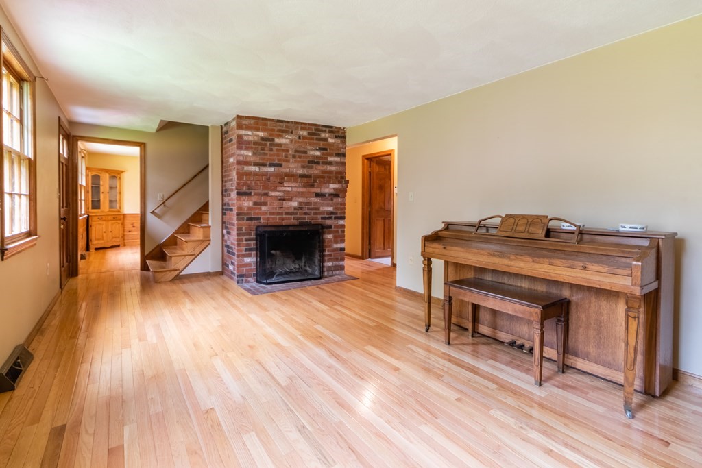 48 Davis Road Tyngsborough, MA 01879 - Photo 6 of 28 Gallery Image 6