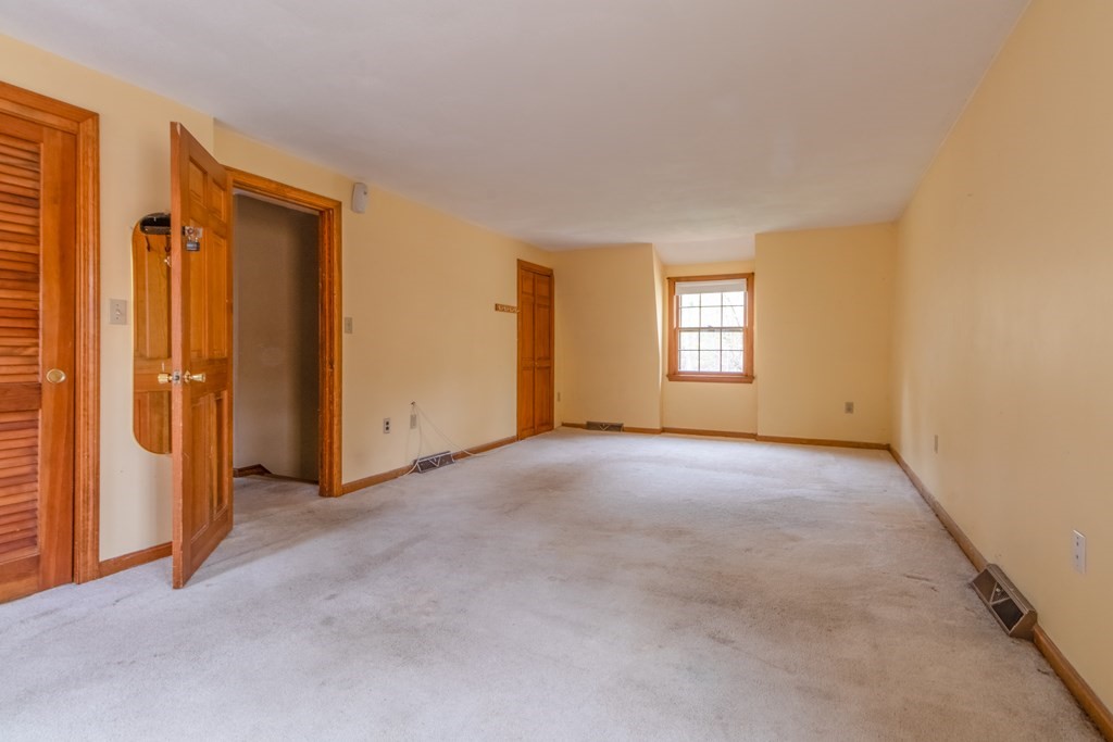 48 Davis Road Tyngsborough, MA 01879 - Photo 10 of 28 Gallery Image 10