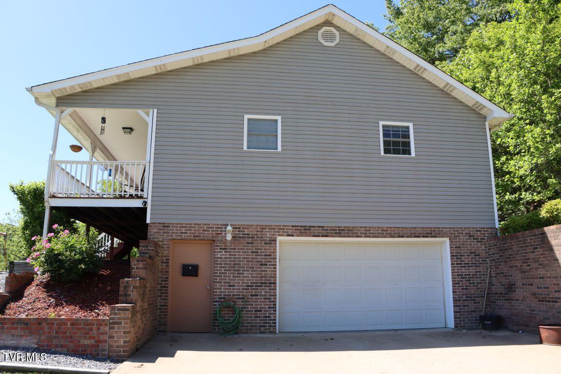 21377 Tranbarger Road Bristol, VA 24202 - Photo 3 of 40 3