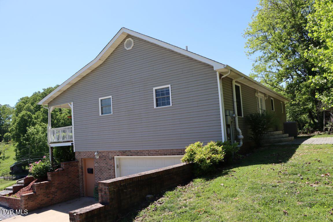 21377 Tranbarger Road Bristol, VA 24202 - Photo 35 of 40 35