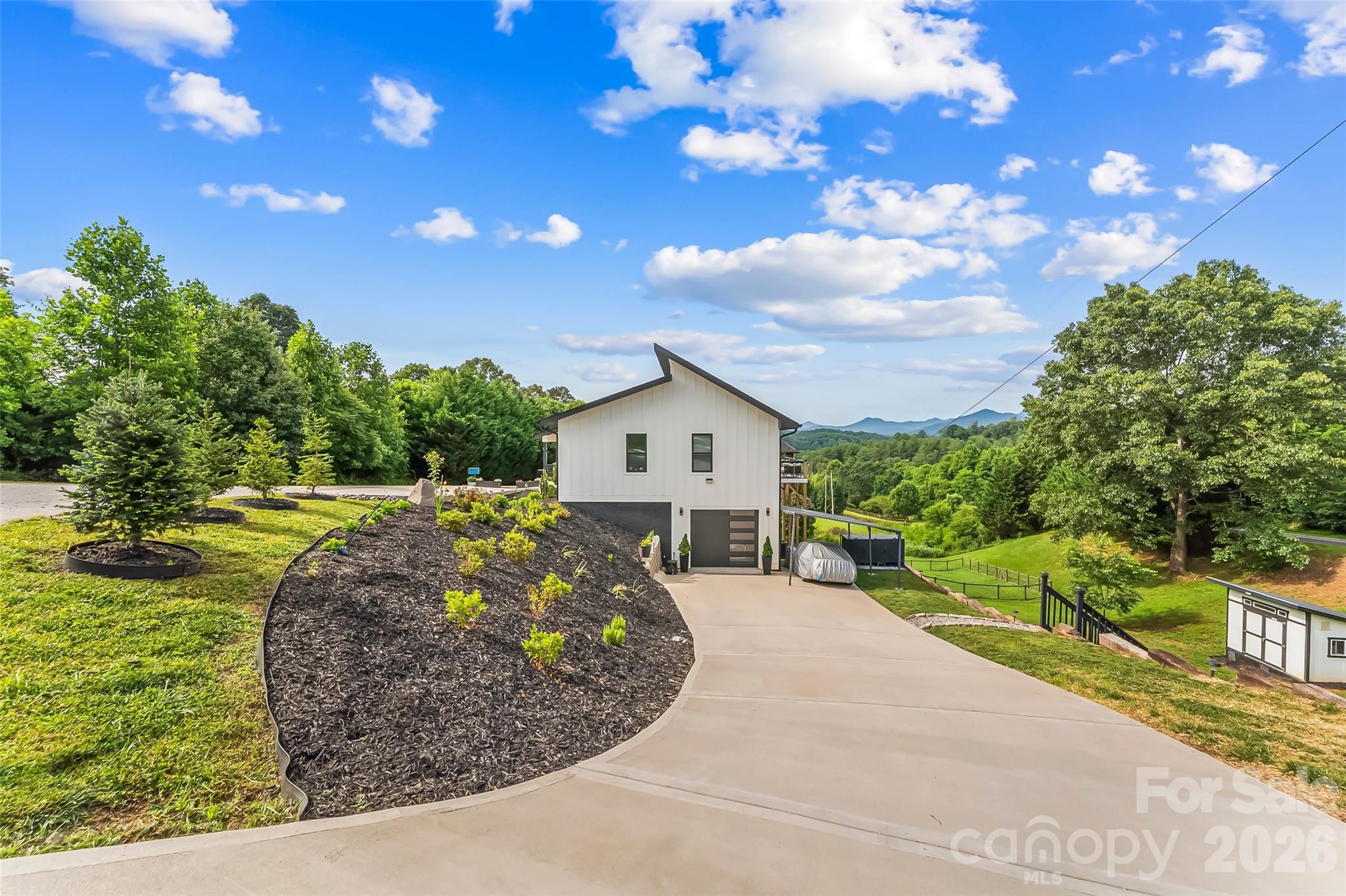 1 Little Oak Road Leicester, NC 28748 - Photo 4 of 34