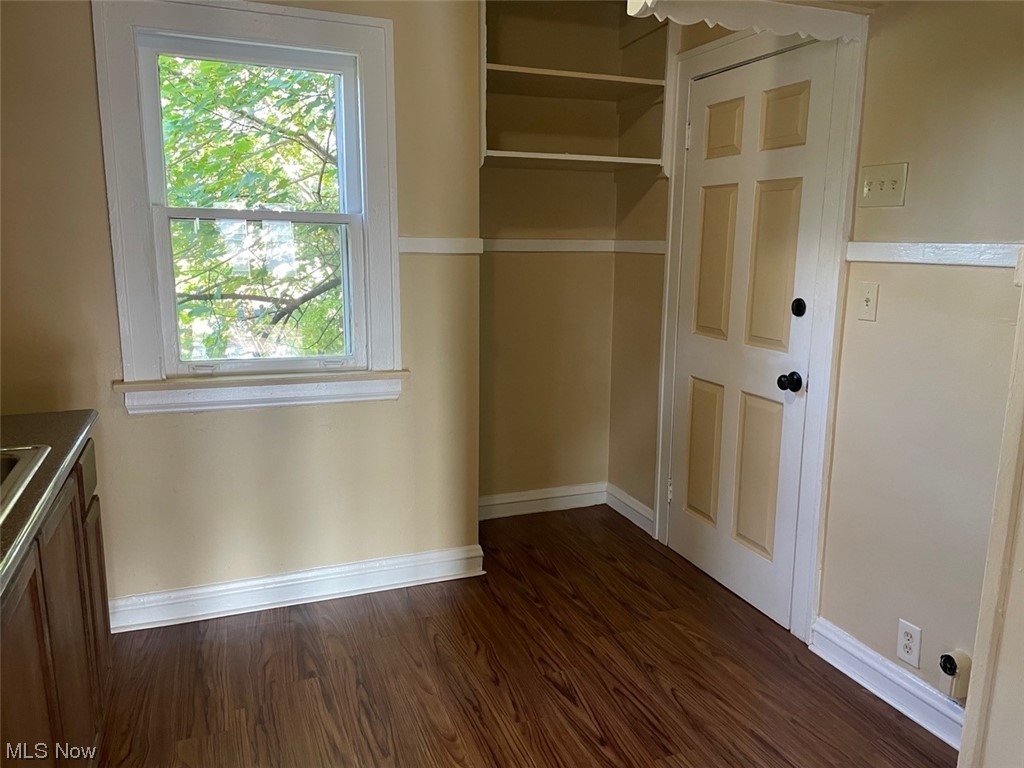 1829 Colonnade Road Cleveland, OH 44112 - Photo 15 of 25