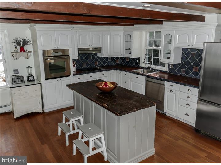 202 Stoopville Road Newtown, PA 18940 - Photo 2 of 25 Kitchen