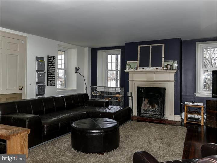 202 Stoopville Road Newtown, PA 18940 - Photo 8 of 25 Living Room