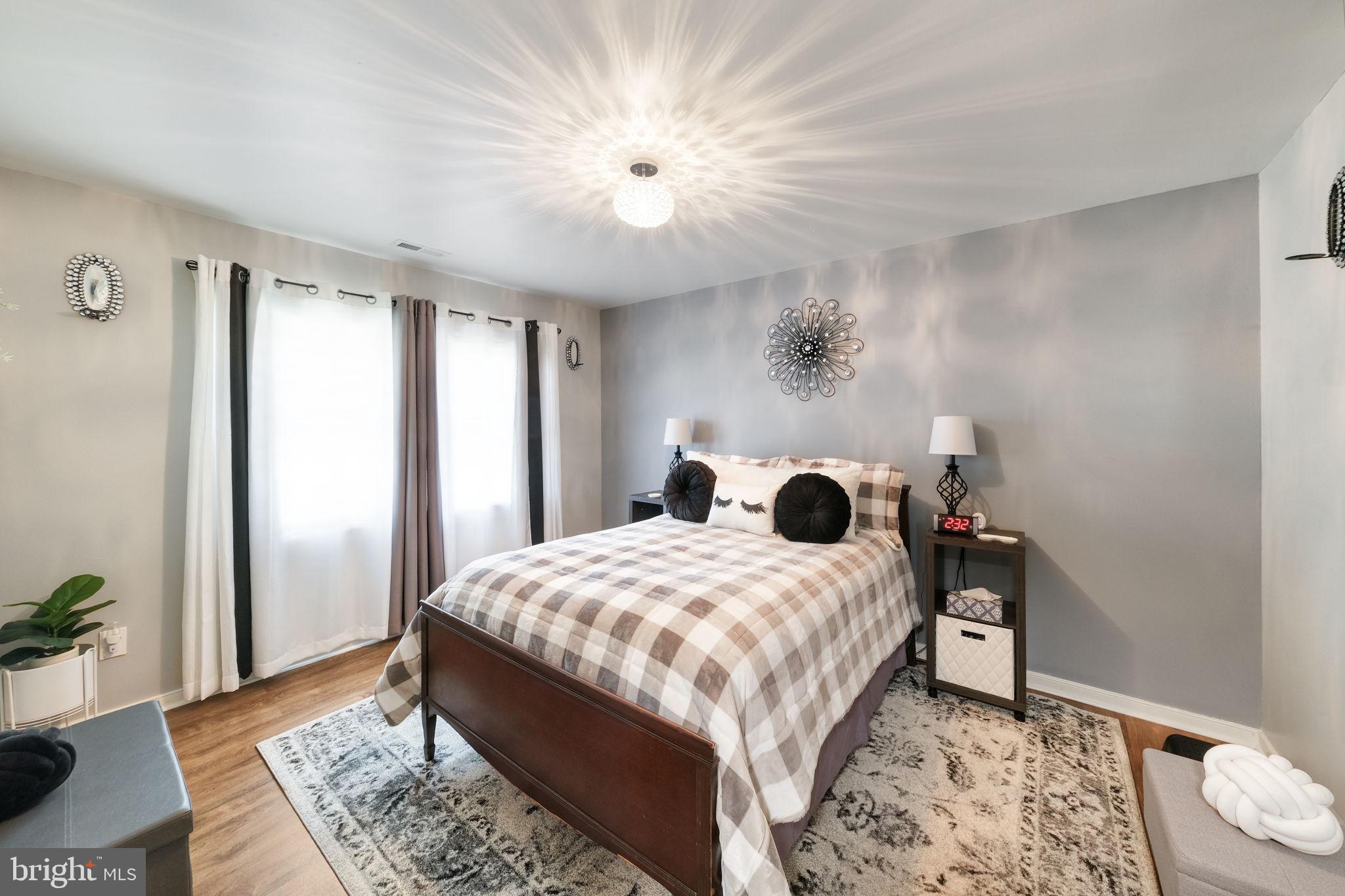 20384 Mary Ball Road White Stone, VA 22578 - Photo 15 of 31 Cozy bedroom with modern charm.