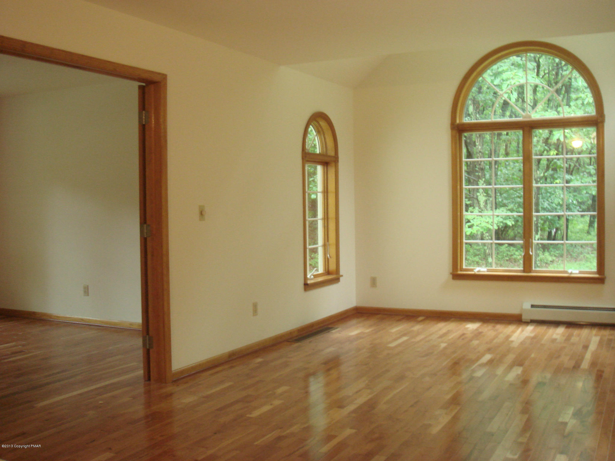 314 Village Road Effort, PA 18330 - Photo 4 of 19 Living Room