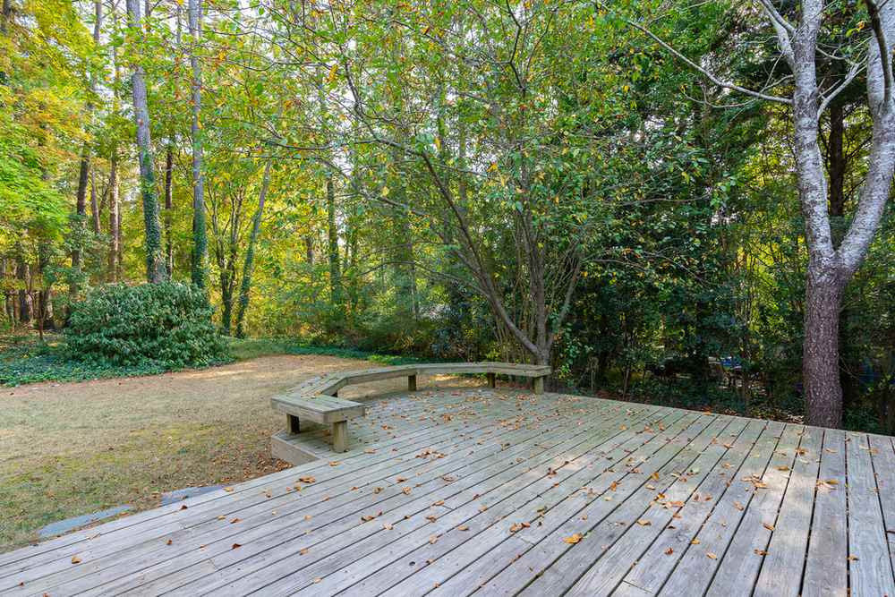 5904 Caledonia Street Raleigh, NC 27609 - Photo 26 of 28 Deck