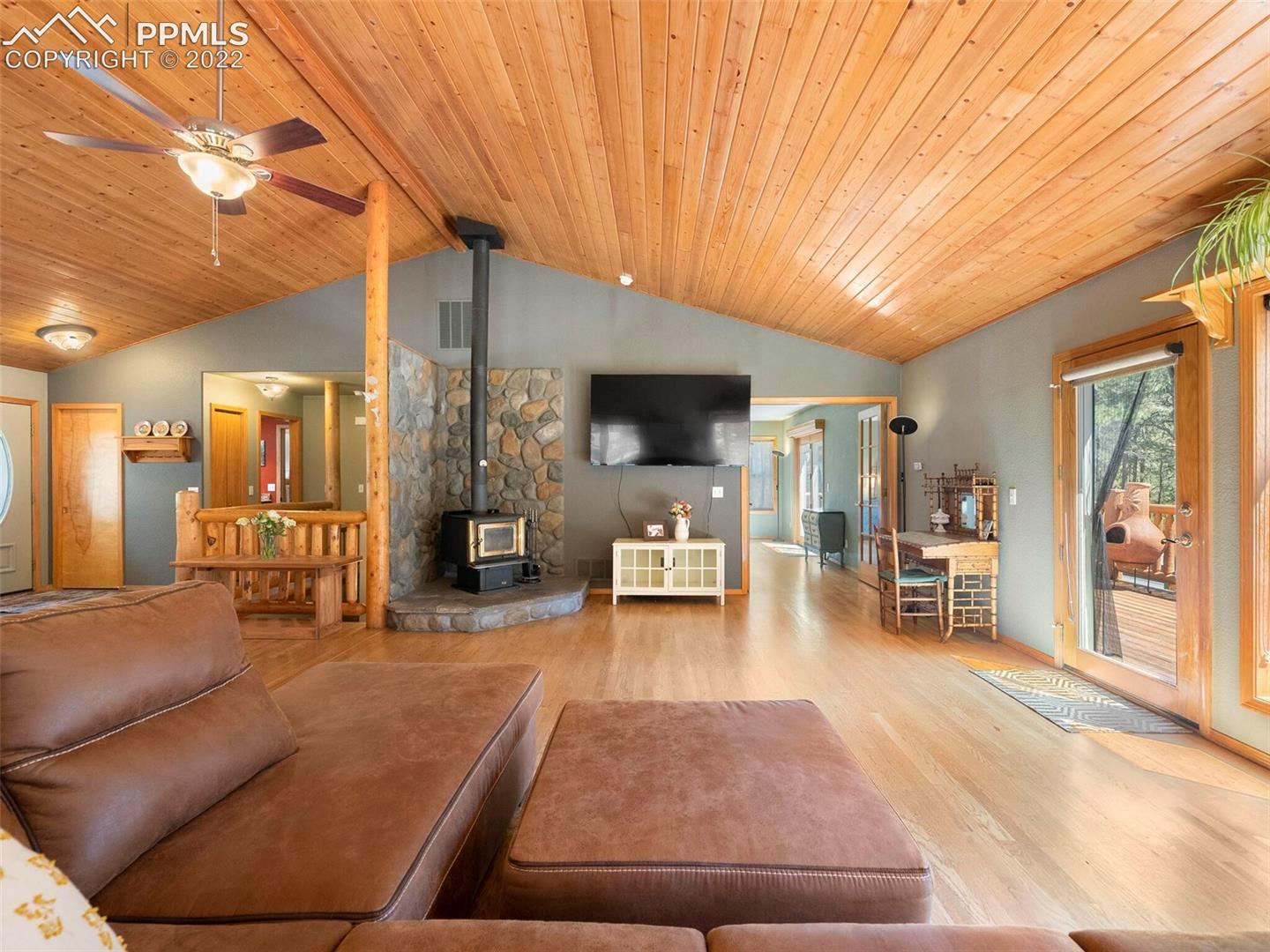 10155 Hardy Road Colorado Springs, CO 80908 - Photo 9 of 50 Gallery Image 9