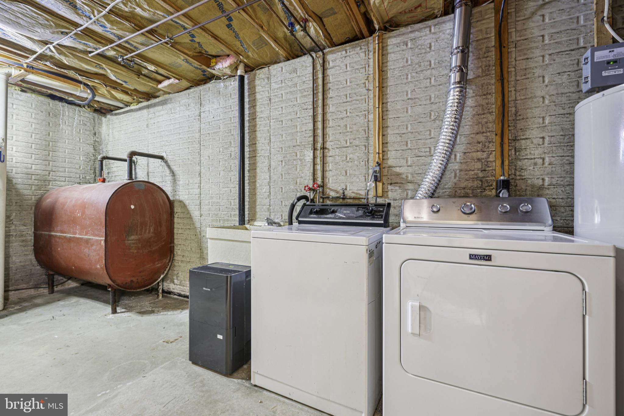 917 Century Street Hampstead, MD 21074 - Photo 26 of 45 a utility room with dryer and washer