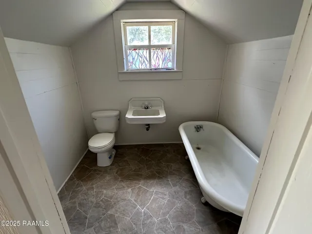 $230,000 | 209 Park Abbeville La, Abbeville, LA 70510