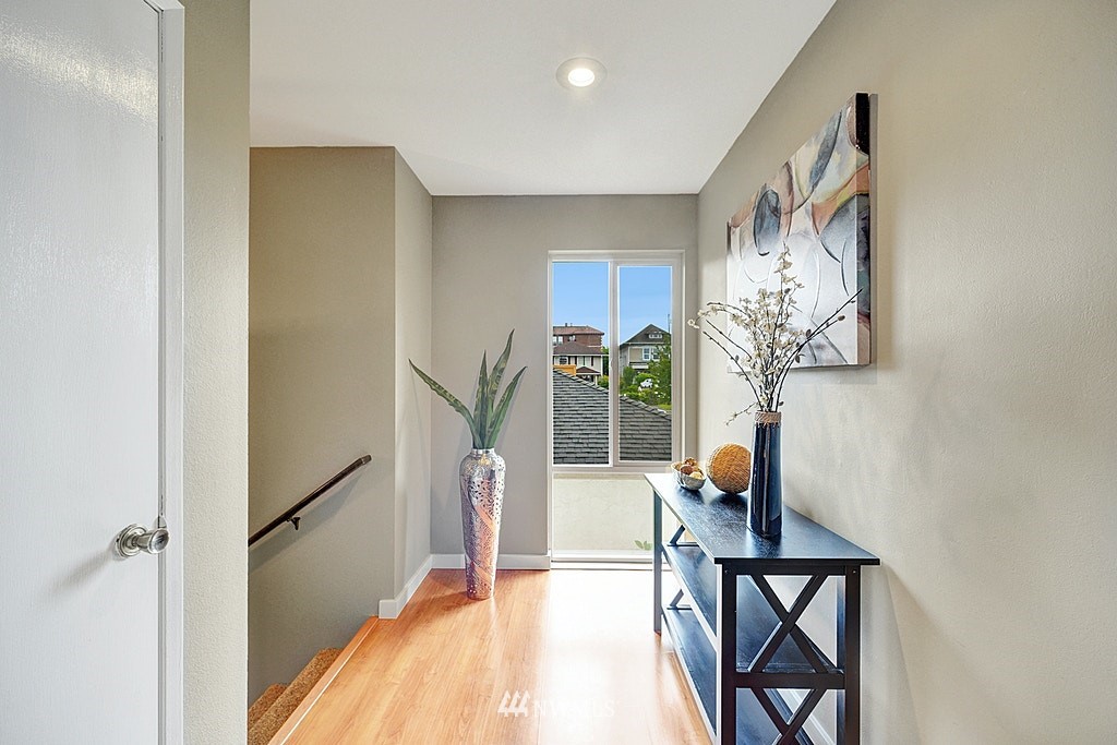 2510 Rucker Avenue, Unit 5 Everett, WA 98201 - Photo 3 of 19 Gallery Image 3