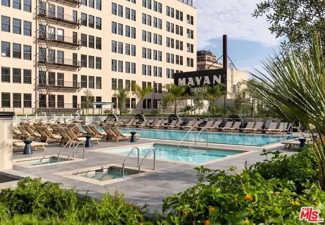 $3,389 | 230 West Olympic Boulevard, Unit 4703, Los Angeles, CA 90015