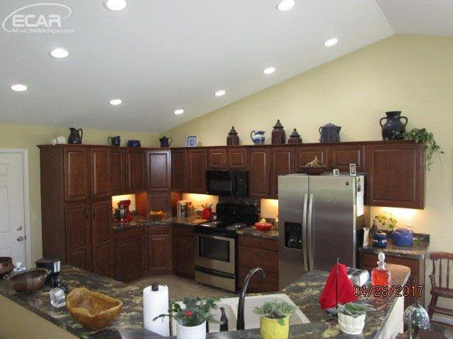 16379 Linden Road Linden, MI 48451 - Photo 10 of 23 21290416-9.JPG