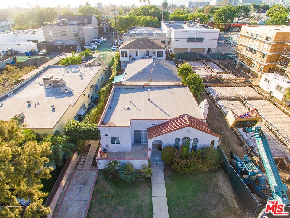 827 North McCadden Place, Los Angeles, CA 90038 Compass