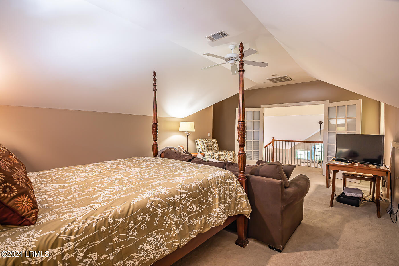 109 Locust Fence Road St. Helena Island, SC 29920 - Photo 33 of 46 33 Upstairs suite
