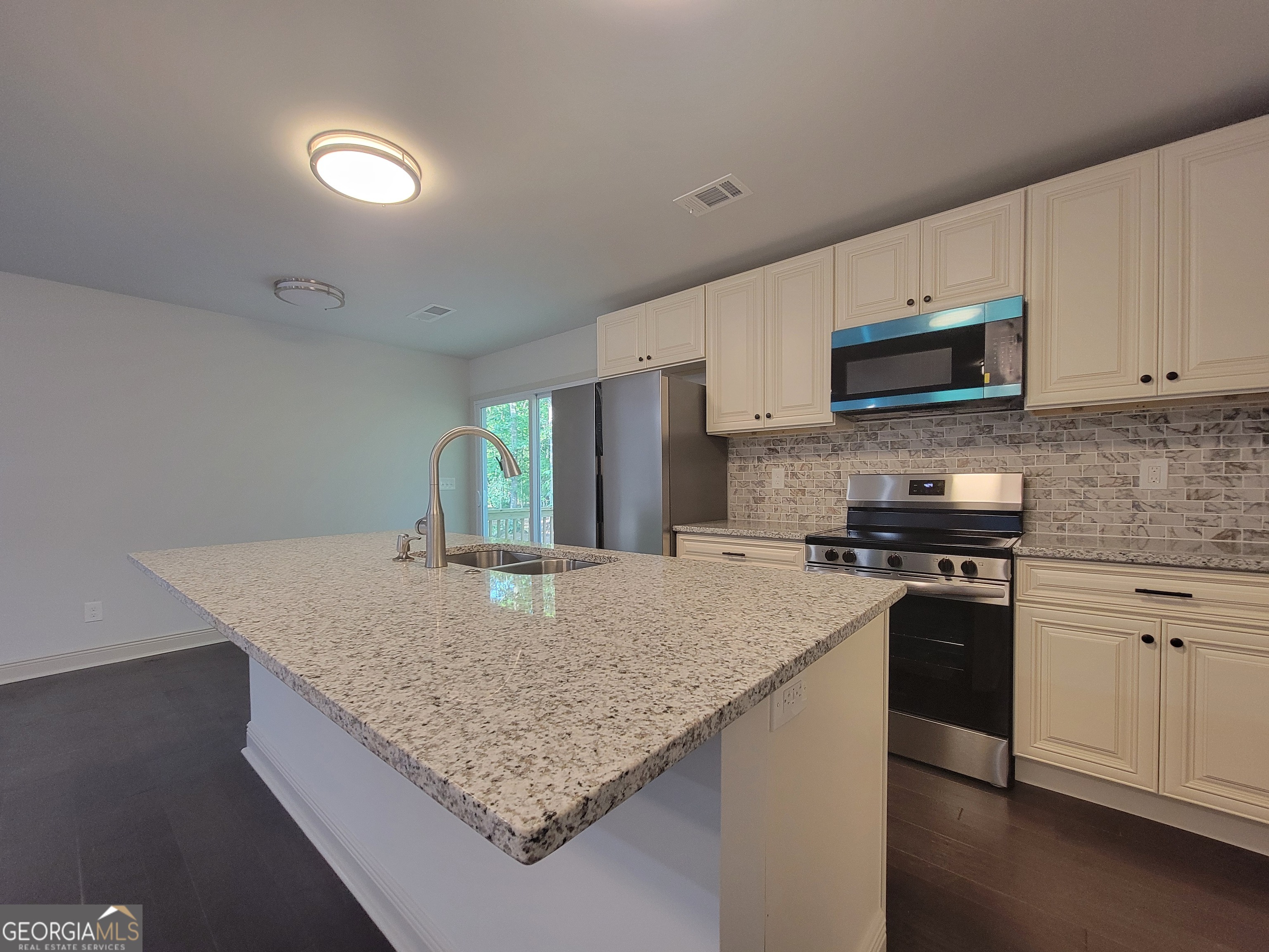 403 Loblolly Ridge Locust Grove, GA 30248 - Photo 3 of 23