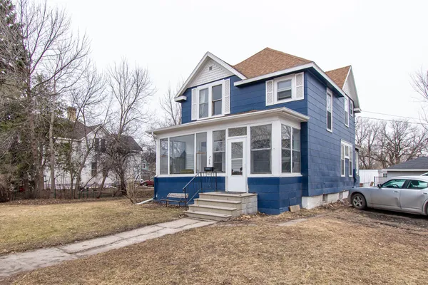 $195,000 | 708 7th Street North, Fargo, ND 58102