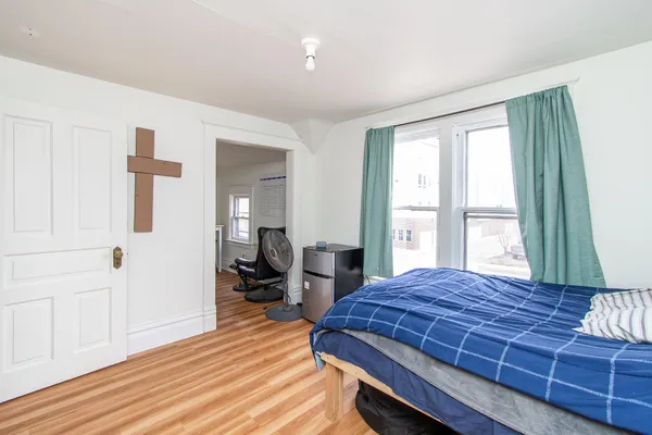 $195,000 | 708 7th Street North, Fargo, ND 58102