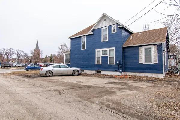 $195,000 | 708 7th Street North, Fargo, ND 58102