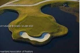 6868 Pinta Drive Sebring, FL 33872 - Photo 3 of 14 a view of water heater