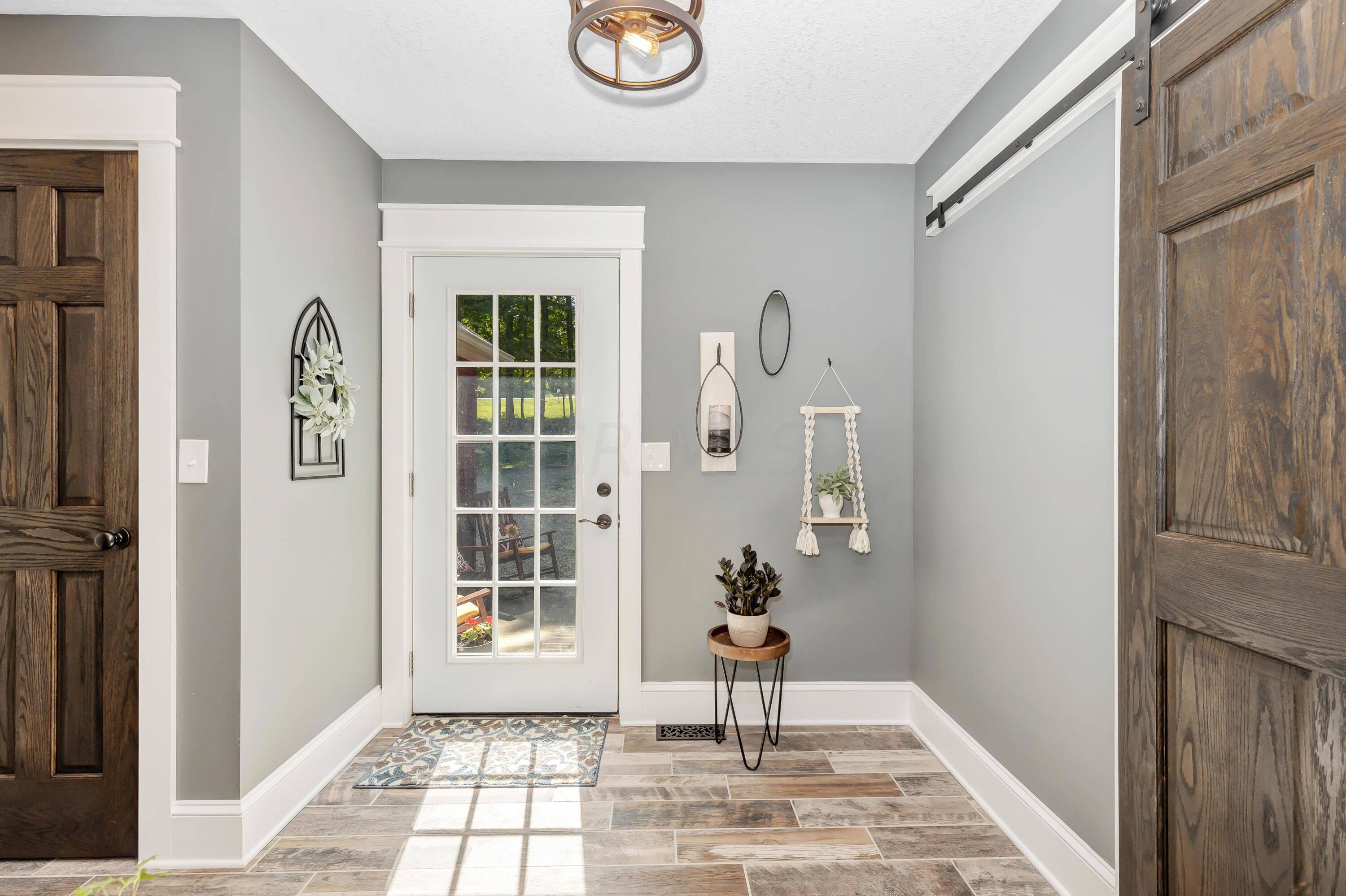 5173 Pleasant Chapel Road Southeast Newark, OH 43056 - Photo 25 of 118 23-Mudroom
