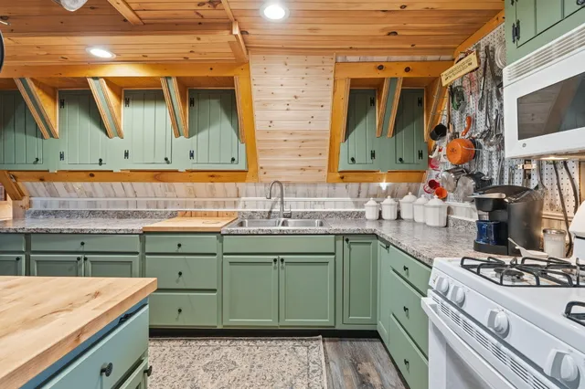 $329,000 | 1445 Bear Hill Road, Dover Foxcroft, ME 04426