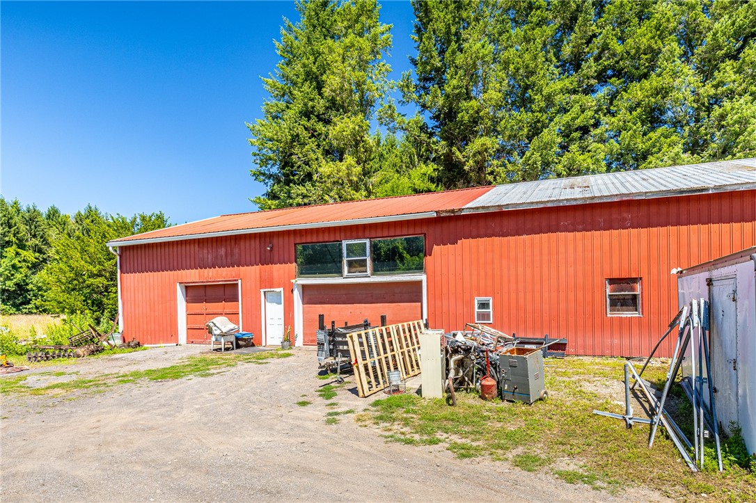 9395 West Ridge Road Brockport, NY 14420 - Photo 8 of 32 Pole Barn