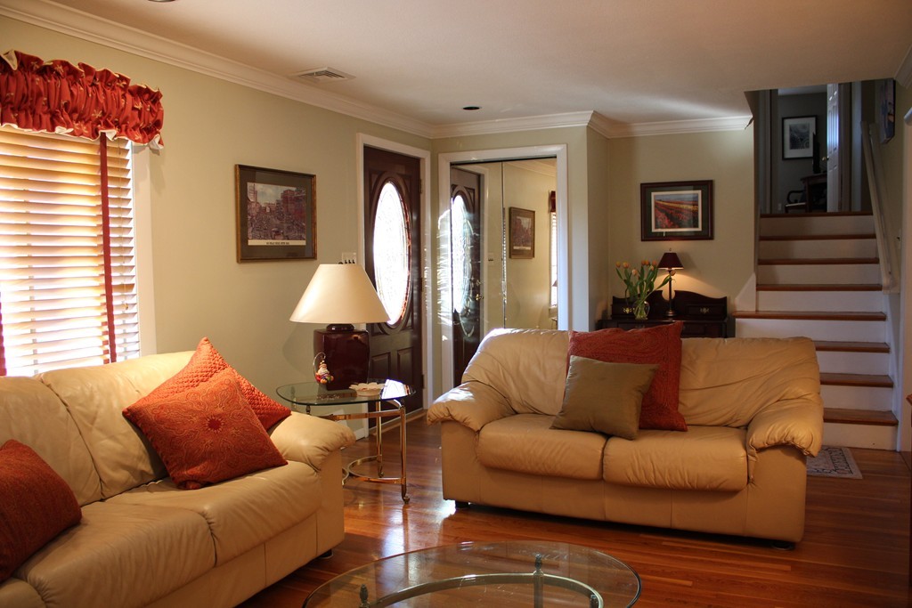 10 McLean Road Saugus, MA 01906 - Photo 4 of 27 Gallery Image 4