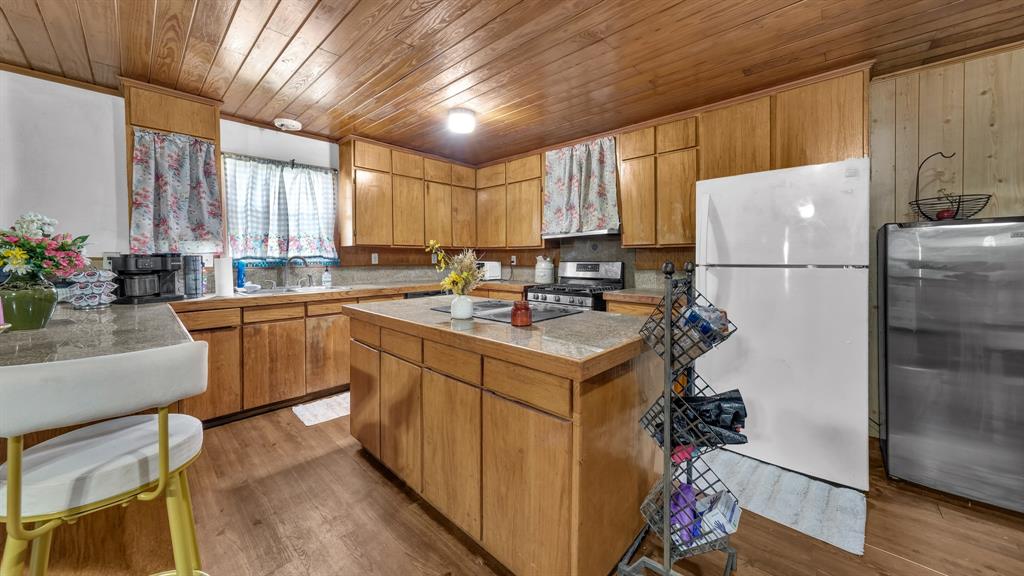 2334 North Bosley Road Santo, TX 76472 - Photo 11 of 32